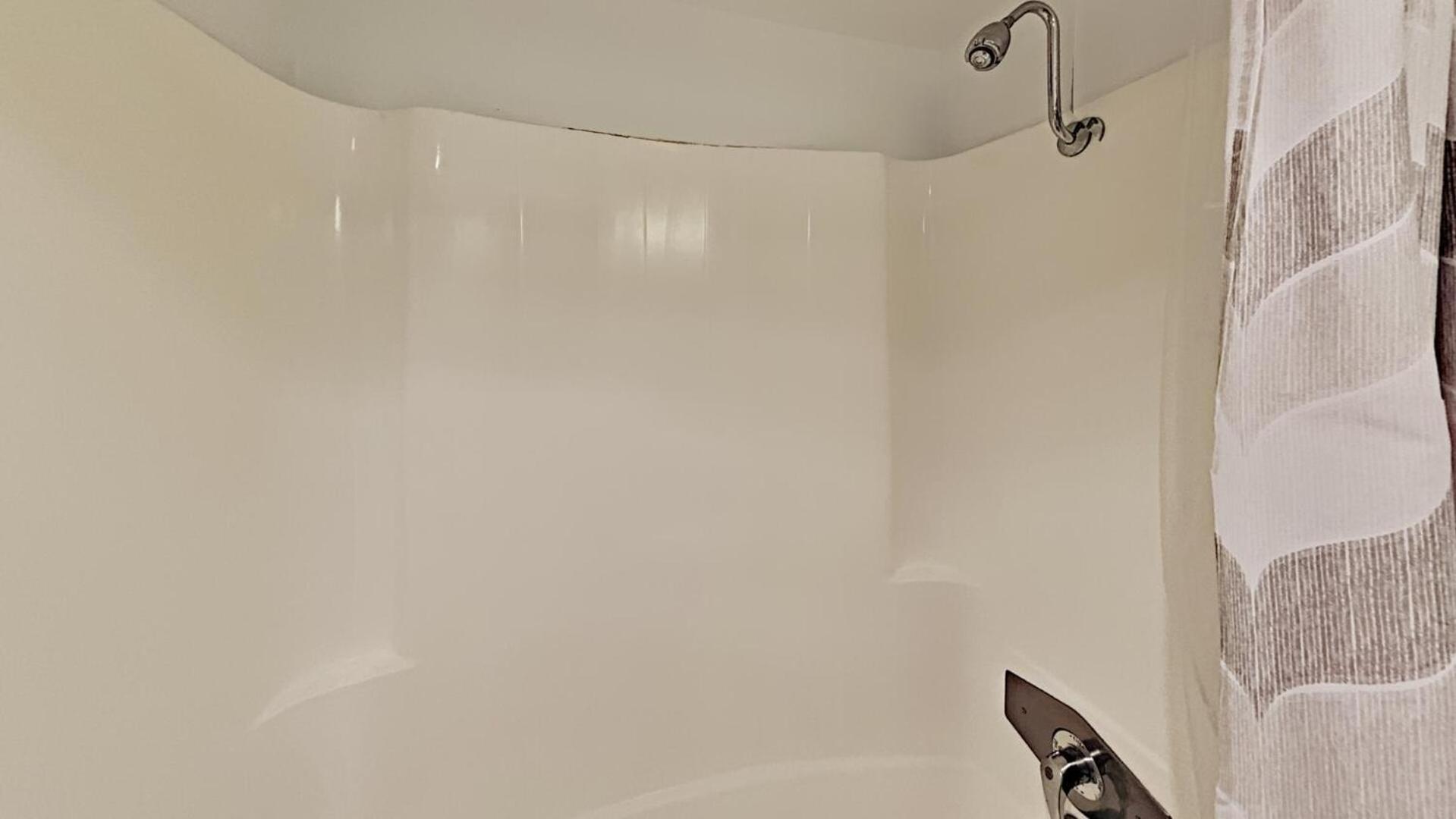 Great 3 Bedroom With Washer And Dryer!