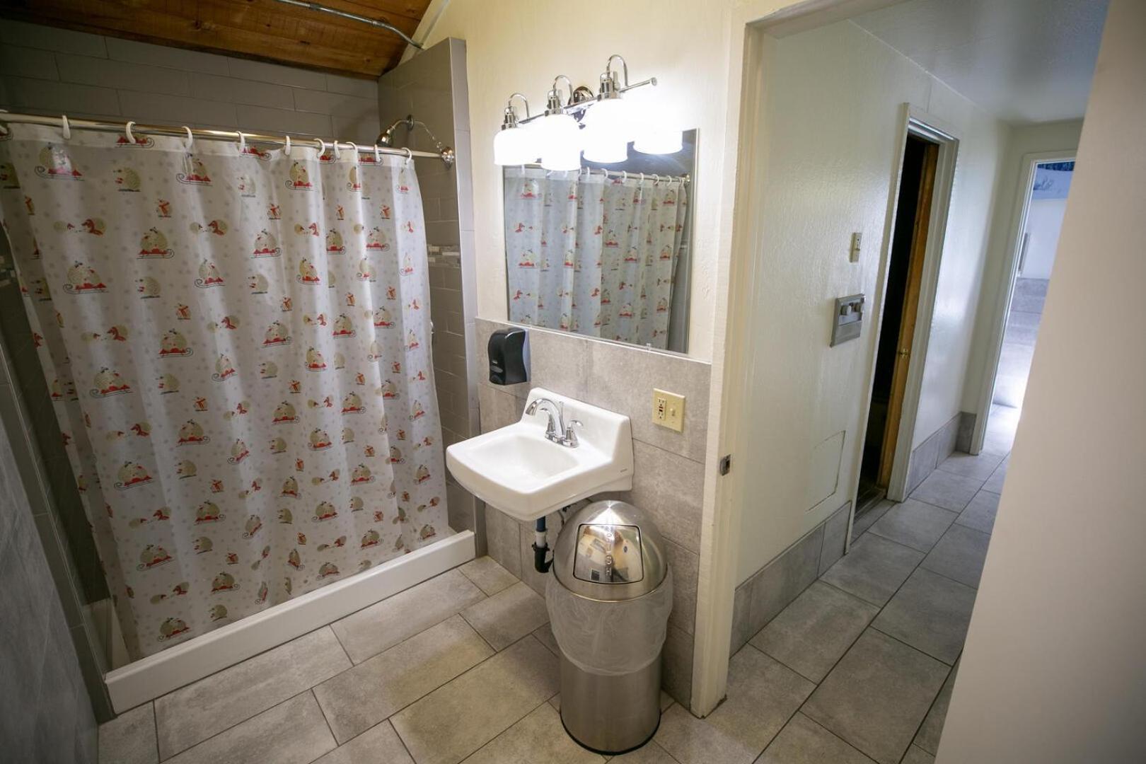 Great 3 Bedroom With Washer And Dryer!